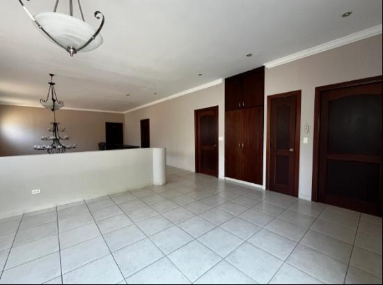 Camino De Cruces Two Level House With Beautiful Pool