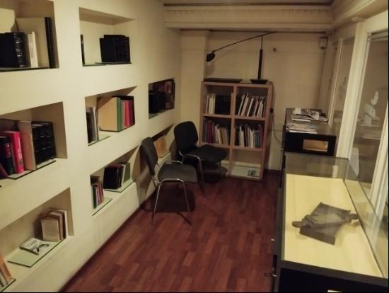 Prime Investment Opportunity: Premium Commercial Property in Syntagma, Athens ID: 827960