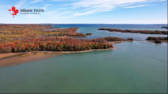 Stunning Property With Over 1 Km Waterfront On Lake Huron In Ontario, Canada