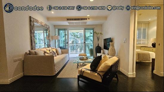 Luxury 2BR Sukhumvit 43 Pool View Condo