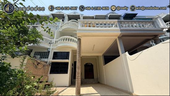 Townhouse in Soi Thonglor 21 For Sale
