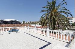 Centrally house with 30m mooring in Empuriabrava